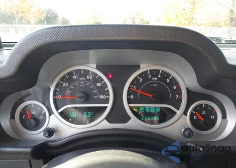 2007 Jeep Wrangler Unlimited Sahara из США, поврежденный, VIN 1J4GA59147L220295